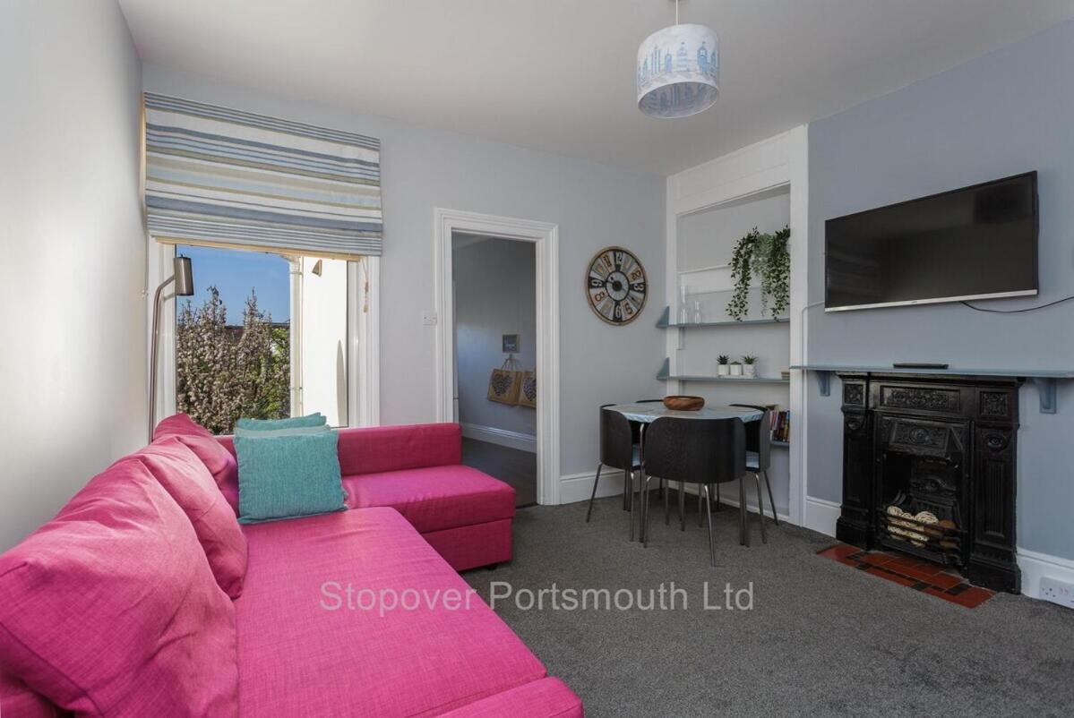 פורטסמות' Stopover At Orchard Apartment Light And Cosy חדר תמונה