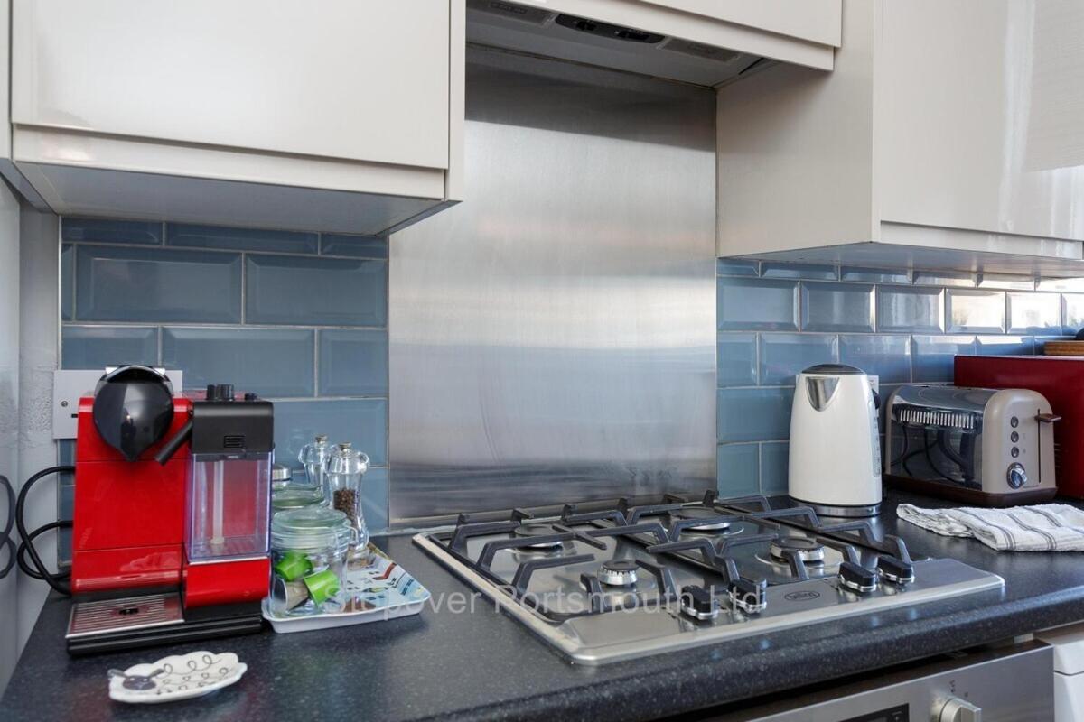 פורטסמות' Stopover At Orchard Apartment Light And Cosy מראה חיצוני תמונה